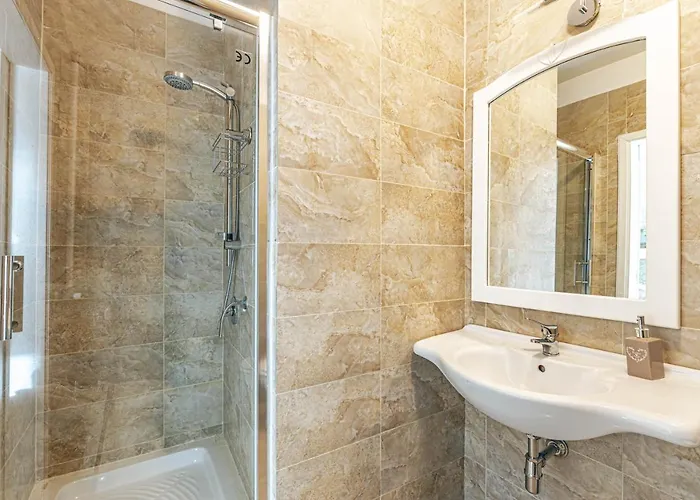 Giulio Cesare 14, Hotel 3*